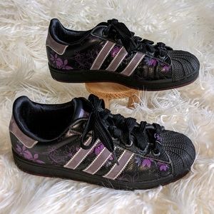 *Rare* Women's Adidas Superstar Sneakers